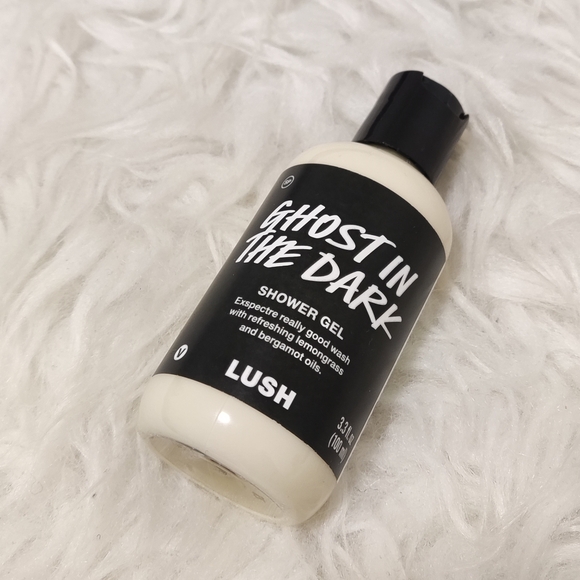 Lush ghost in the dark shower gel - Picture 1 of 5